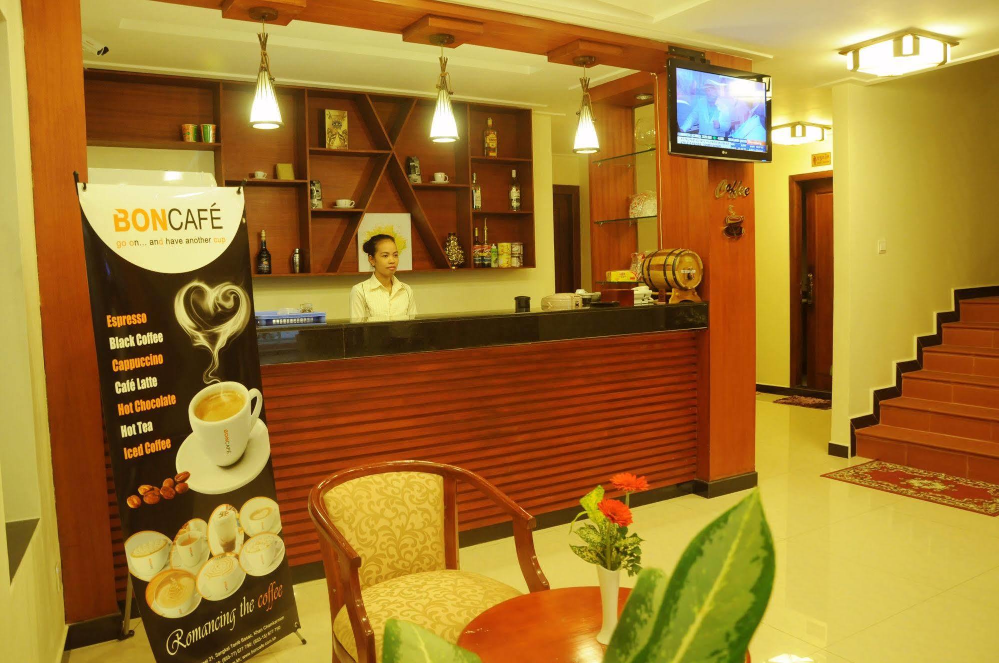 V N E Hotel Phnom Penh Ngoại thất bức ảnh