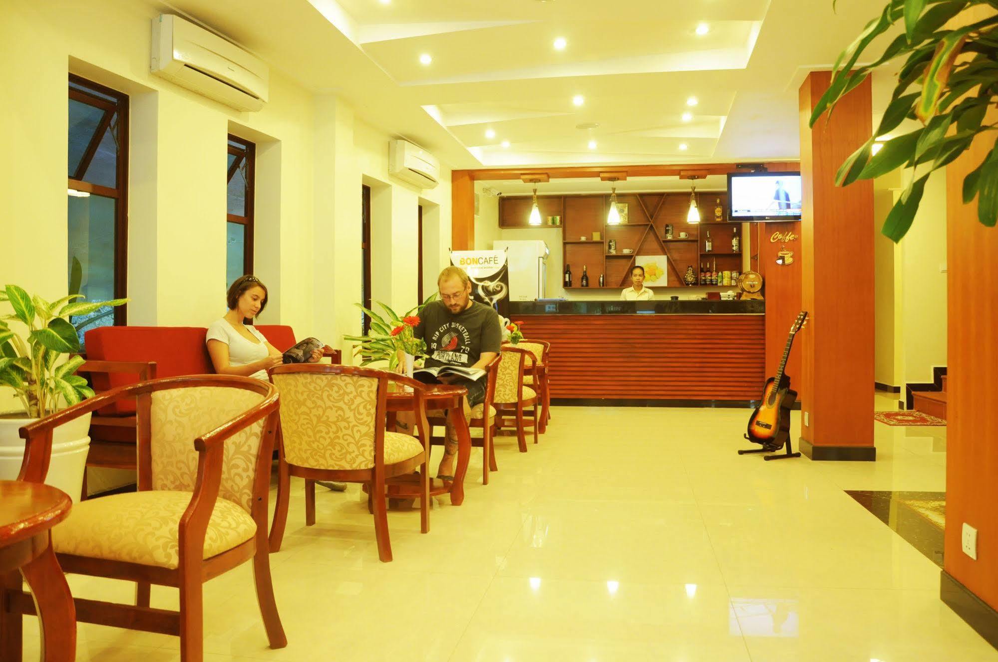 V N E Hotel Phnom Penh Ngoại thất bức ảnh