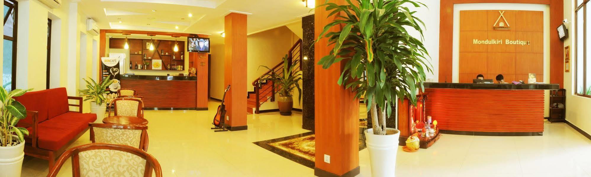 V N E Hotel Phnom Penh Ngoại thất bức ảnh