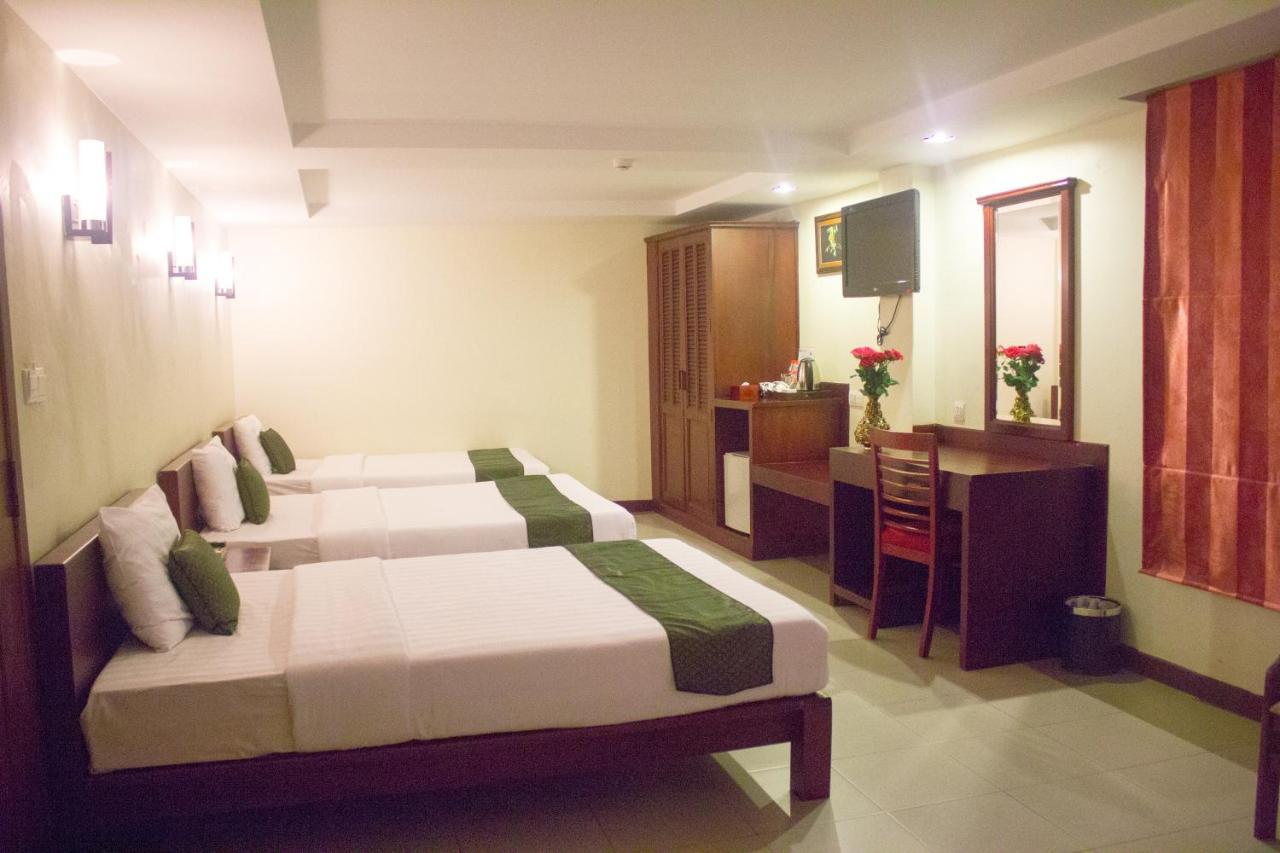 V N E Hotel Phnom Penh Ngoại thất bức ảnh