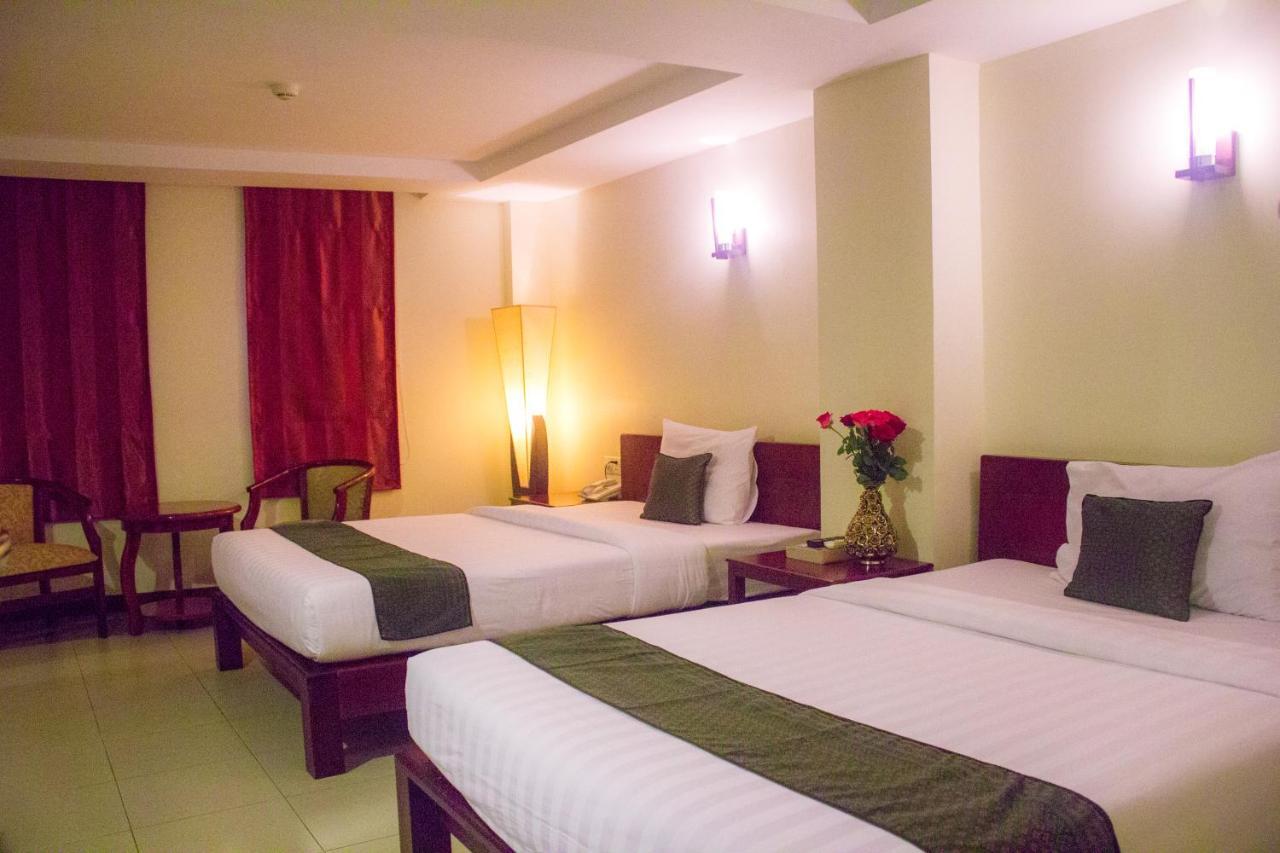 V N E Hotel Phnom Penh Ngoại thất bức ảnh